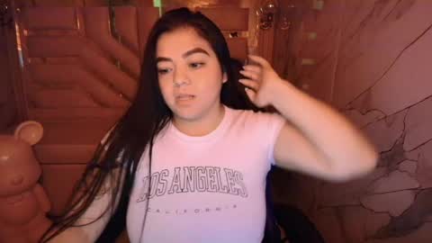 Snapshot of luna__r_ chatting on April 2026 03:31:02 AM Luna online show from April 2026 03:31:02 AM