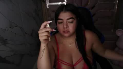 Snapshot of luna__r_ chatting on May 2026 10:19:02 AM Luna online show from May 2026 10:19:02 AM
