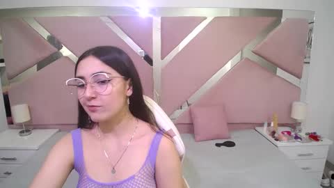 Snapshot of luna_and_max chatting on January 2025 11:34:01 AM LUNA AND MAX online show from January 2025 11:34:01 AM