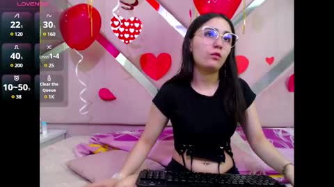 Snapshot of luna_and_max chatting on February 2025 11:33:02 AM LUNA AND MAX online show from February 2025 11:33:02 AM