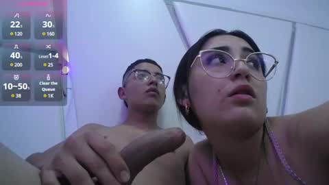 Snapshot of luna_and_max chatting on March 2025 03:35:02 AM LUNA AND MAX online show from March 2025 03:35:02 AM