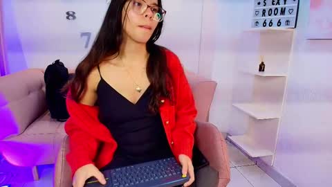 Luna And Titan  online show from February 2026 11:36:02 AM