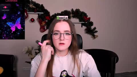 Snapshot of luna_berryy chatting on January 2025 08:22:01 PM luna_berryy online show from January 2025 08:22:01 PM