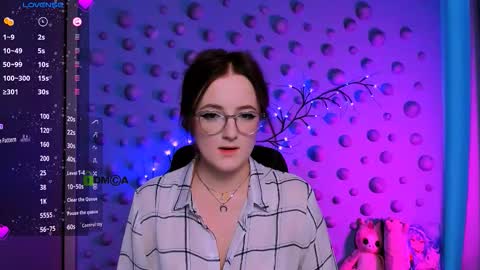 luna_berryy online show from December 2025 08:16:02 PM