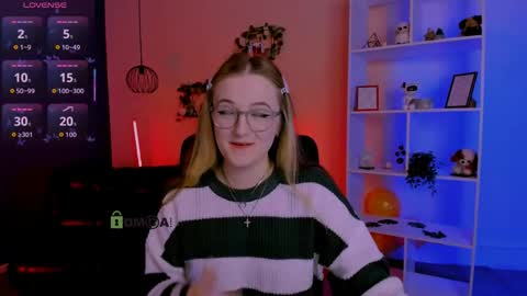 luna_berryy online show from April 2026 07:30:02 PM