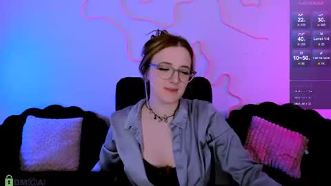 Snapshot of luna_berryy chatting on June 2026 05:12:01 AM luna_berryy online show from June 2026 05:12:01 AM