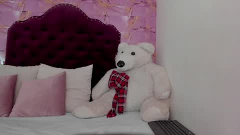 Luna Bloom online show from May 2026 06:20:02 AM