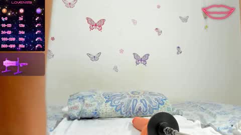 lunita online show from January 2026 09:18:01 PM