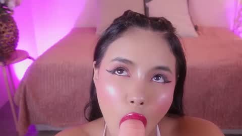 Snapshot of luna_cullen chatting on June 2026 07:27:02 PM Lunita online show from June 2026 07:27:02 PM