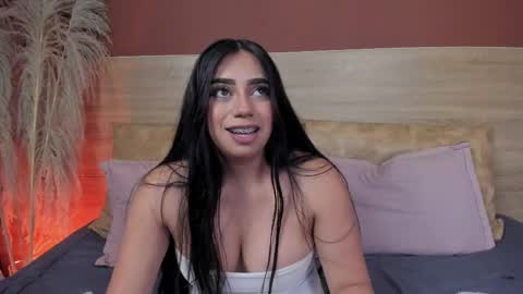 luna_cute14 online show from April 2026 09:26:01 PM