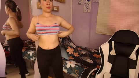 Snapshot of luna_desiree chatting on April 2026 07:48:01 PM luna_desiree online show from April 2026 07:48:01 PM