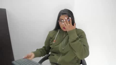 luna  online show from January 2026 11:15:02 AM