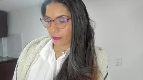 Snapshot of luna_dumont chatting on April 2026 11:23:02 AM luna online show from April 2026 11:23:02 AM