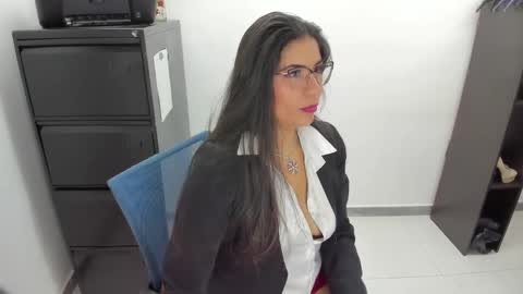 Snapshot of luna_dumont chatting on May 2026 11:17:02 AM luna online show from May 2026 11:17:02 AM