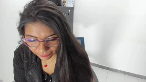 Snapshot of luna_dumont chatting on May 2026 11:05:01 AM luna online show from May 2026 11:05:01 AM