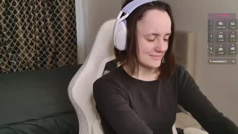 luna_loveeee online show from September 2025 05:45:02 AM