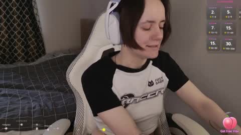 luna_loveeee online show from April 2026 04:21:02 AM