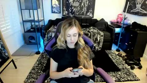 Snapshot of luna_lovelyy chatting on June 2026 11:46:01 PM Luna online show from June 2026 11:46:01 PM