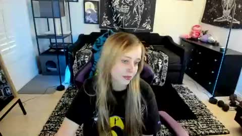 Snapshot of luna_lovelyy chatting on June 2026 11:29:02 PM Luna online show from June 2026 11:29:02 PM