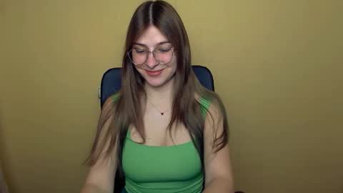 Luna online show from November 2025 11:14:01 AM