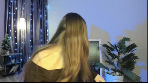 Luna online show from January 2026 04:18:01 AM