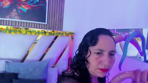 Snapshot of luna_naughty1 chatting on June 2026 09:19:02 AM luna_naughty1 online show from June 2026 09:19:02 AM