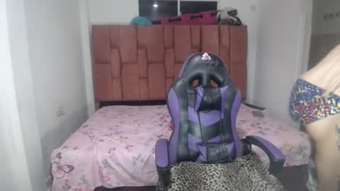 Snapshot of luna_rosita chatting on December 2024 01:29:01 AM Luna online show from December 2024 01:29:01 AM