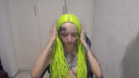 Snapshot of luna_rosita chatting on December 2024 04:19:01 AM Luna online show from December 2024 04:19:01 AM