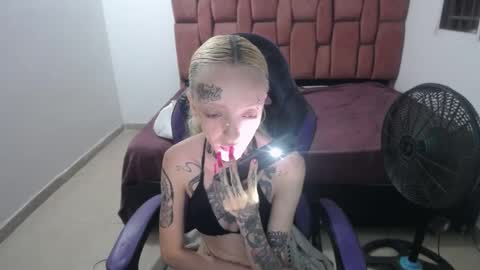 Snapshot of luna_rosita chatting on February 2025 11:59:02 PM Luna online show from February 2025 11:59:02 PM