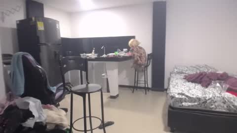 Snapshot of luna_rosita chatting on March 2025 10:15:02 PM Luna online show from March 2025 10:15:02 PM