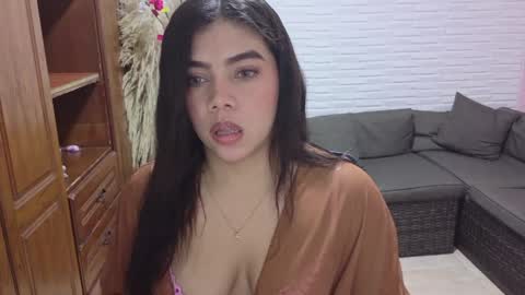 Snapshot of luna_rousse26 chatting on June 2026 01:02:01 PM luna_rousse26 online show from June 2026 01:02:01 PM