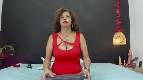 Luna online show from January 2026 08:12:01 PM