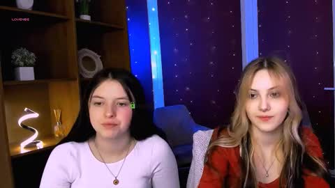 Luna online show from December 2025 06:06:01 AM