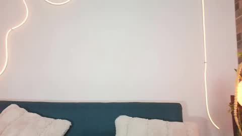 luna_valen online show from April 2026 03:40:02 AM