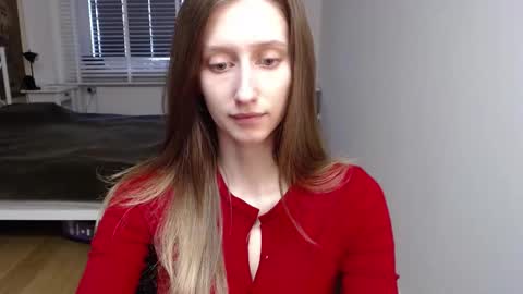 Snapshot of luna_xsensual chatting on April 2026 12:51:02 PM L U N A online show from April 2026 12:51:02 PM