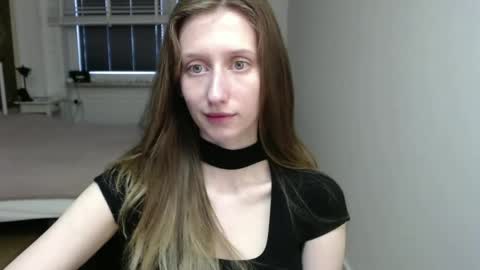 Snapshot of luna_xsensual chatting on May 2026 05:35:02 AM L U N A online show from May 2026 05:35:02 AM