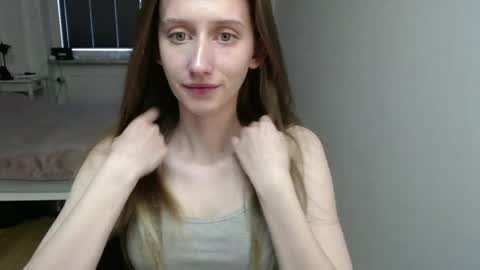 Snapshot of luna_xsensual chatting on May 2026 05:35:01 AM L U N A online show from May 2026 05:35:01 AM