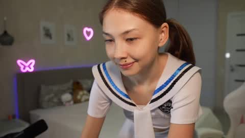 Snapshot of luna_yung chatting on May 2026 05:40:02 PM Sweet Luna online show from May 2026 05:40:02 PM