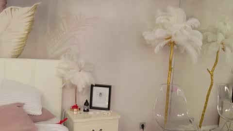 Luna online show from March 2026 07:15:01 AM