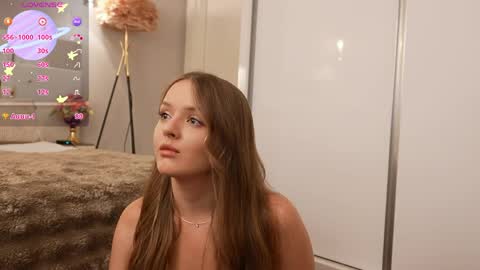 Snapshot of lunaaaura chatting on June 2026 02:01:01 PM Sophia online show from June 2026 02:01:01 PM