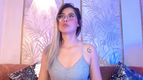 Luna online show from October 2025 03:49:02 AM