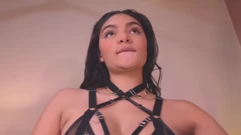 Luna Aspen online show from April 2026 06:23:01 PM