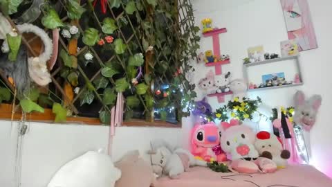 lunacristal_moon online show from January 2025 07:39:02 PM