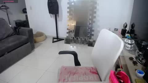 lunagardners online show from September 2025 01:40:02 AM