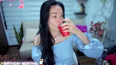 Luna online show from November 2025 01:27:02 AM