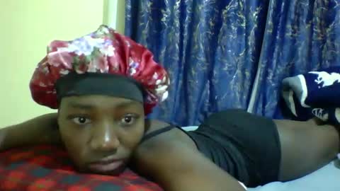 lunah_kitty online show from May 2026 04:40:01 AM
