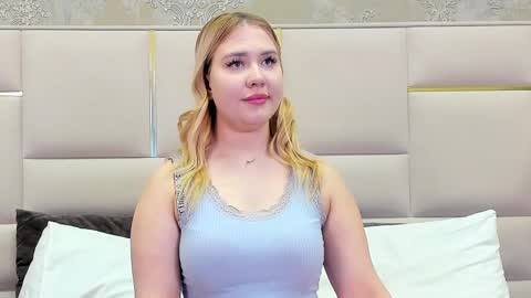 Snapshot of lunahouston chatting on March 2025 04:44:02 PM LunaHouston online show from March 2025 04:44:02 PM