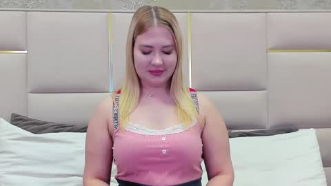 Snapshot of lunahouston chatting on March 2025 04:18:01 PM LunaHouston online show from March 2025 04:18:01 PM