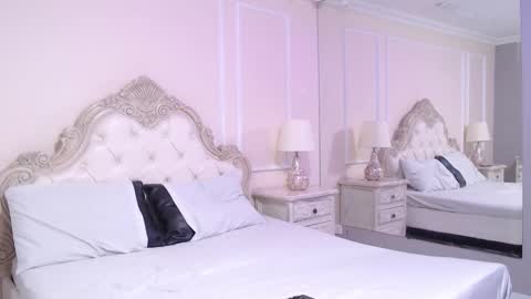 Luna  online show from February 2026 01:59:01 PM