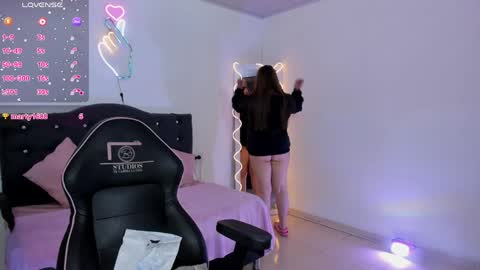 Snapshot of lunakitty_tay chatting on May 2026 12:00:02 PM LUNA KITTY online show from May 2026 12:00:02 PM